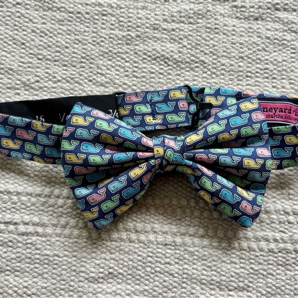 Vineyard Vines Kids' Whale Pattern Bow Tie